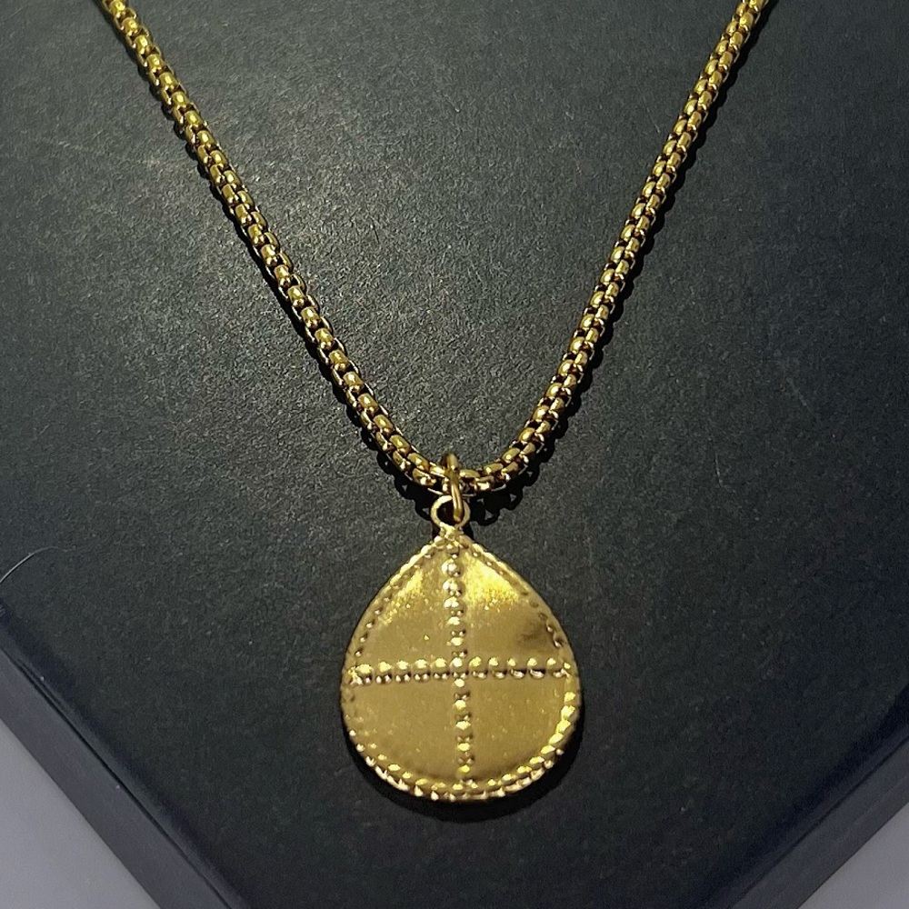 Shield Pendant 🛡️ Box Chain Necklace